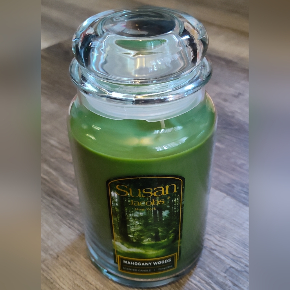 NEW! Susan Jacobs New York Candle